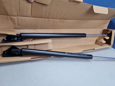 Комплект амортизаторов двери багажника для Mitsubishi Pajero Montero Sport KS 2015-