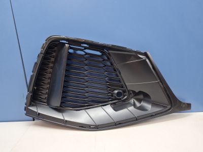 Решётка в бампер правая для Audi Q8 4M8 2018-