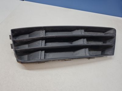 Решётка в бампер левая для Audi A4 B9 2015-