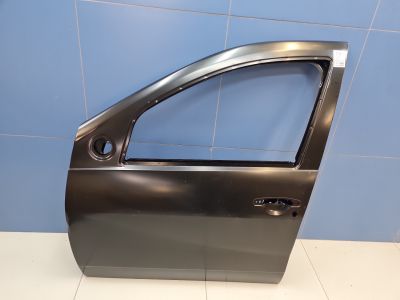 Дверь левая передняя для Renault Duster 2010-