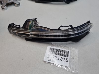 Указатель поворота в зеркало левый для Audi Q7 4M 2015-