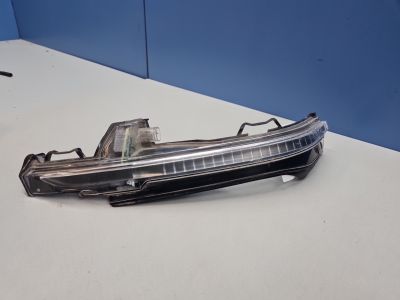 Указатель поворота в зеркало левый для Audi Q7 4M 2015-