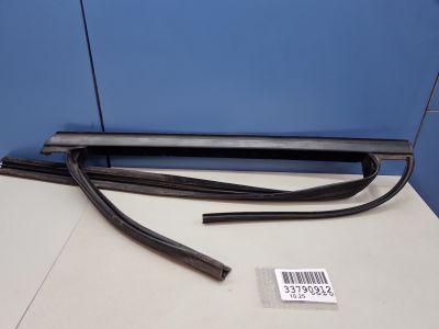 Уплотнитель стекла двери задний правый для Ford Focus 3 2011-2019