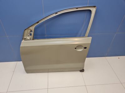 Дверь левая передняя для Volkswagen Polo Sedan 2011-