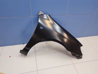 Крыло переднее правое для Toyota Corolla E12 2001-2007