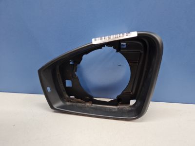 Рамка зеркала левого для Volkswagen Touareg 2018-