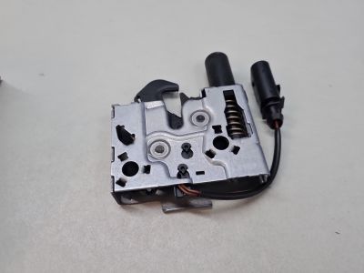 Замок капота для Audi Q7 4M 2015-