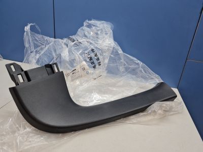 Обшивка двери багажника верхняя правая для Mazda CX-5 2017-