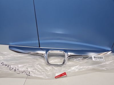 Молдинг решётки радиатора для Honda Civic 4D 2006-2012