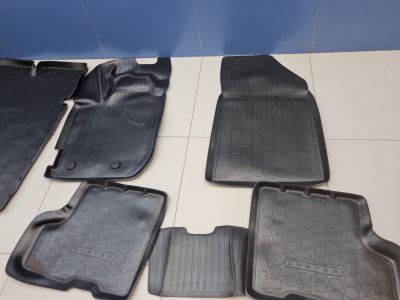 Комплект ковриков салона и багажника для Renault Duster 2021-