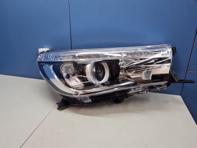 Фара правая для Toyota Hilux N125 2015-