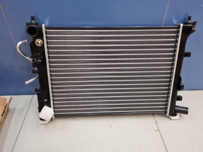 Радиатор основной охлаждения двигателя для KIA Rio 2017-