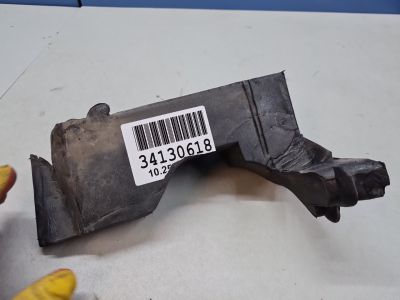 Наполнитель переднего правого крыла для Porsche Cayenne 958 2010-2018