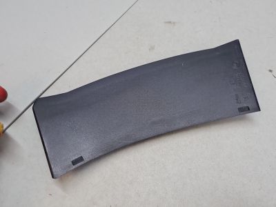 Защитная накладка заднего фонаря правая для Porsche Cayenne 958 2010-2018