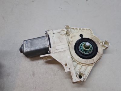 Моторчик стеклоподъёмника задний правый для Audi A6 S6 C7 2011-2018