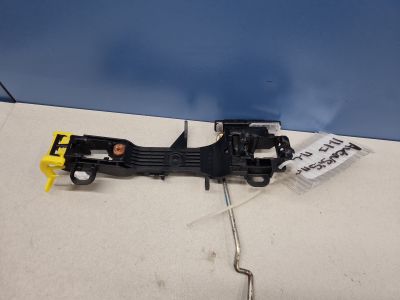 Кронштейн ручки двери передней левой для Toyota Avensis T27 2008-2018