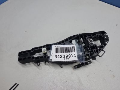 Кронштейн ручки двери правой для BMW M3 F80 2014-