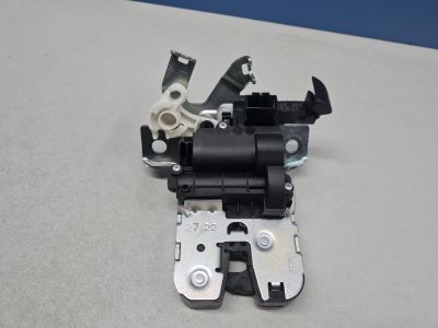 Замок багажника для Audi A4 B9 2015-