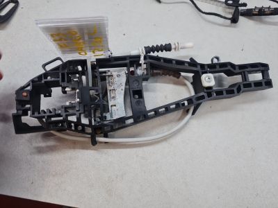 Кронштейн ручки двери передней левой для BMW 4 F32 F33 2013-2020