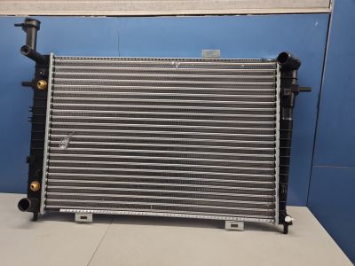 Радиатор основной охлаждения двигателя для Hyundai Tucson JM 2004-2010