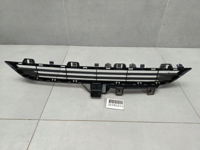 Решётка в бампер центральная для BMW X5 F15 2013-2018
