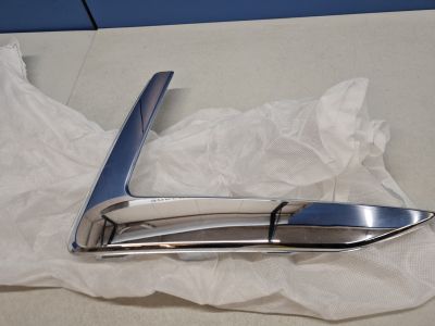 Молдинг переднего бампера правый для JAC JS4 2020-