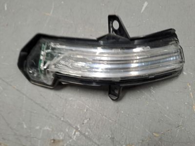 Указатель поворота в зеркало левый для Cadillac XT5 2016-