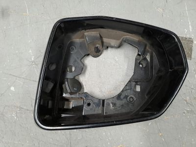 Рамка зеркала левого для Cadillac XT5 2016-