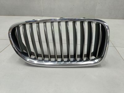 Решетка радиатора правая для BMW 5 F10 2009-2017