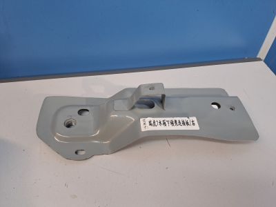 Кронштейн радиатора нижний левый для Chery Tiggo 8 Pro 2021-