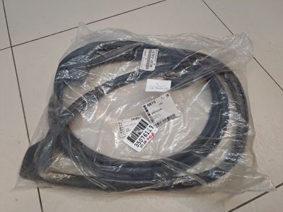 Уплотнитель двери задней левой для Toyota Camry V70 2017-