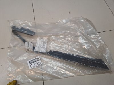 Уплотнитель фары левой для BMW 5 G30 F90 2016-