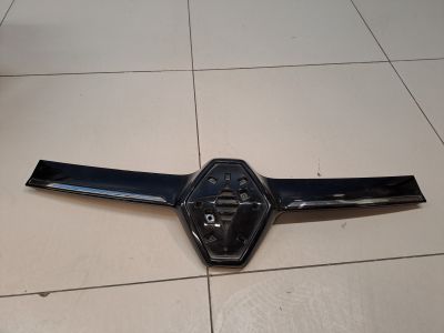 Накладка решетки радиатора для Renault Logan 2 2014-