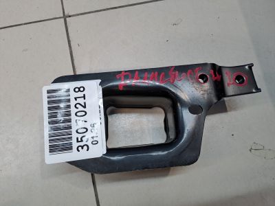 Кронштейн усилителя переднего бампера левый для Volkswagen Polo Sedan 2011-