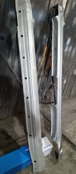 Порог правый