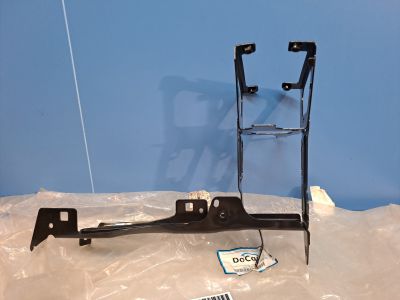 Кронштейн фары левый для BMW M3 F80 2014-