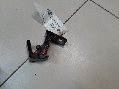 Петля двери передней левой нижняя для Skoda Octavia A7 2013-2020