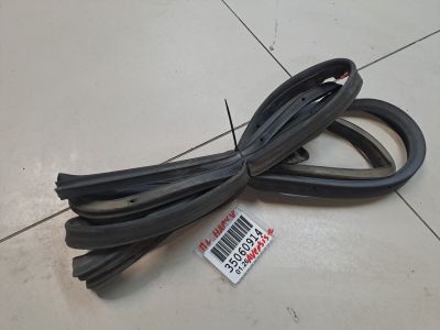 Уплотнитель двери передней левой для Toyota Avensis T25 2003-2008