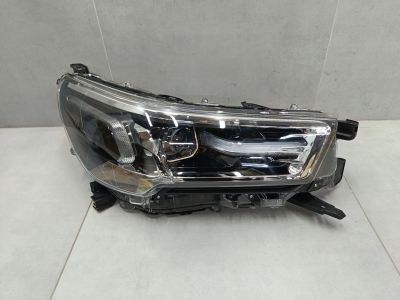 Фара правая для Toyota Hilux N125 2015-