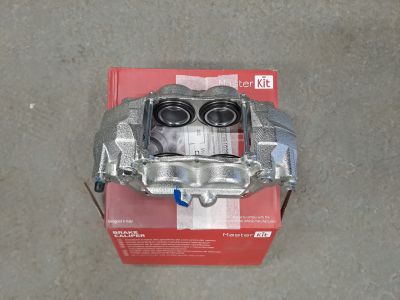 Суппорт тормозной передний правый для Toyota Land Cruiser Prado 150 2009-