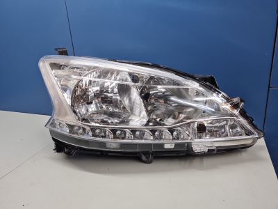 Фара правая для Nissan Sentra B17 2012-2017