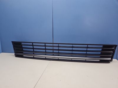 Решётка в бампер центральная для Volkswagen Polo Sedan 2011-