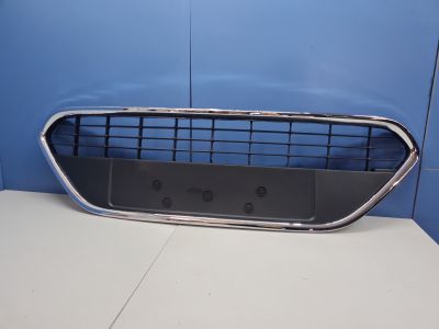 Решётка в бампер центральная для Ford Focus 2.5 2008-2011