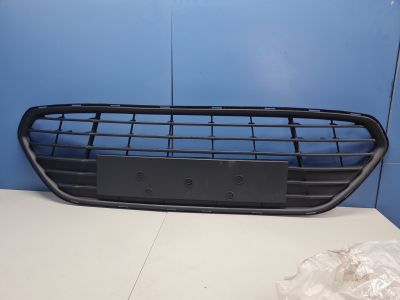 Решётка в бампер центральная для Ford Mondeo 4 2007-2015
