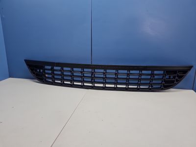 Решётка в бампер центральная для Opel Astra J 2009-2017