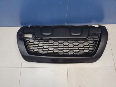 Накладка переднего бампера для Renault Duster 2010-