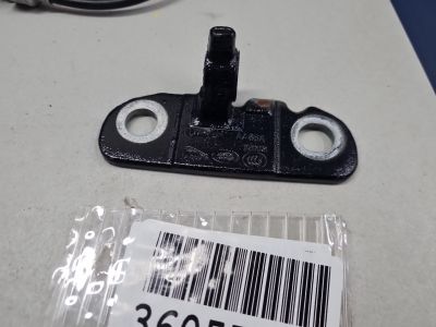 Петля двери левой нижняя для Land Rover Range Rover 2012-