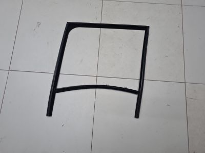 Уплотнитель стекла двери задний левый для Land Rover Range Rover 2012-