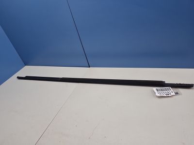 Молдинг стекла задней правой двери для Land Rover Range Rover 2012-