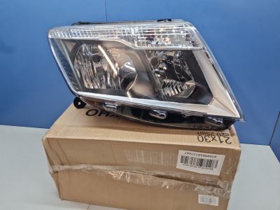 Фара правая для Nissan Terrano D10 2014-